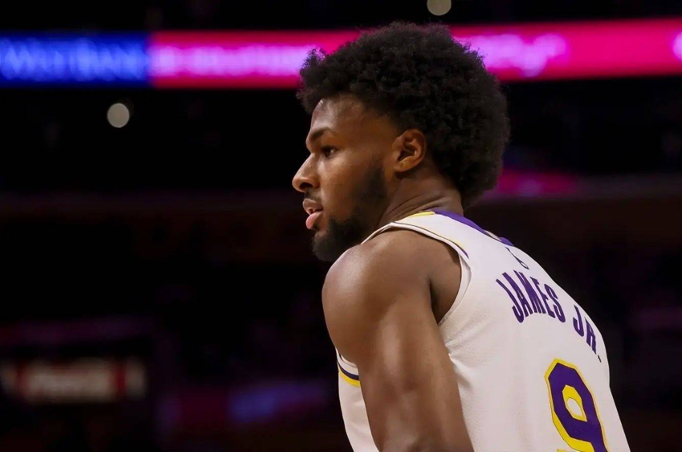 包含大帝连场爆发，西热再度燃烧地表力捧红尘的词条