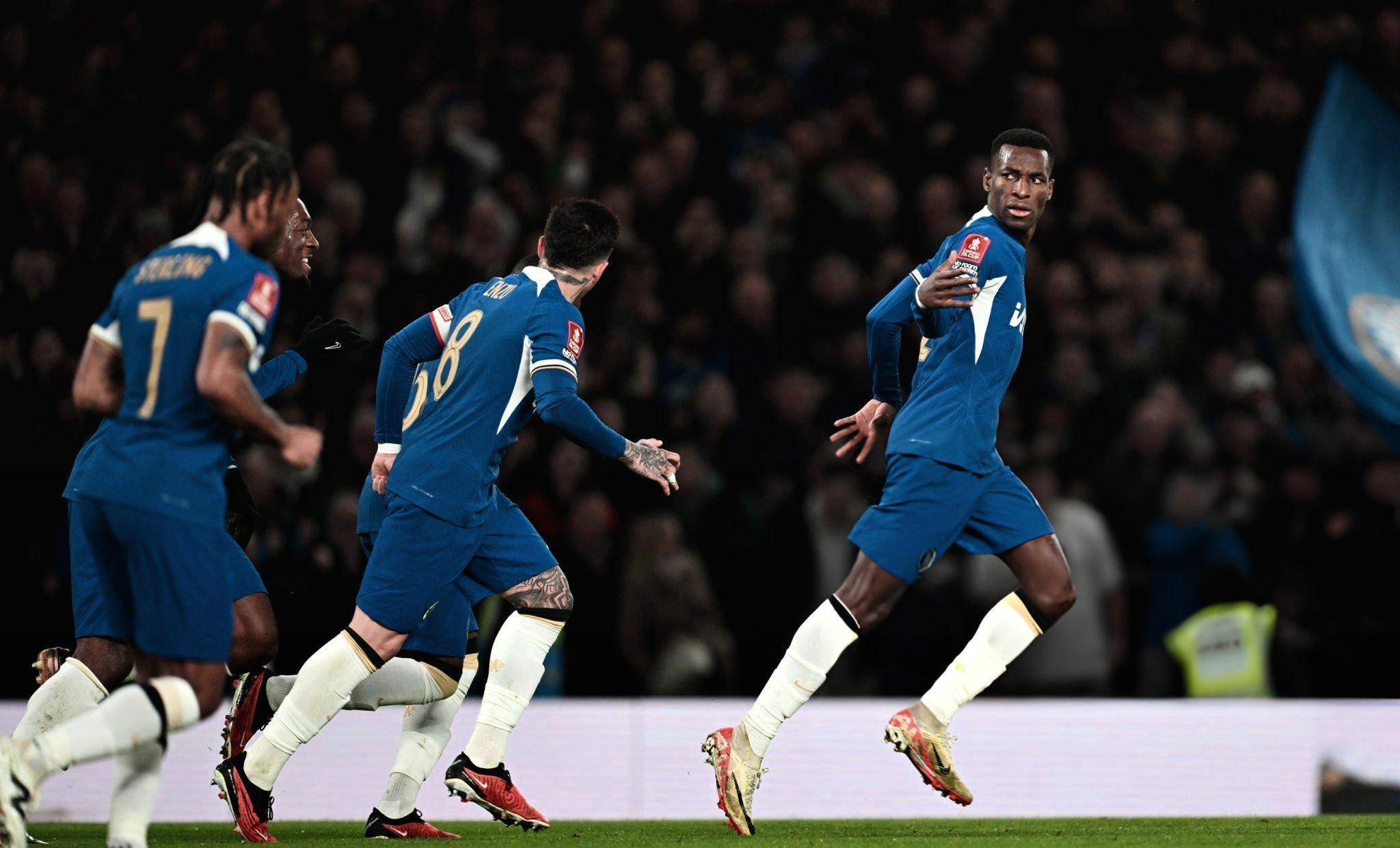 开云体育平台APP-切尔西客场逆转，绝杀对手晋级下一轮的简单介绍