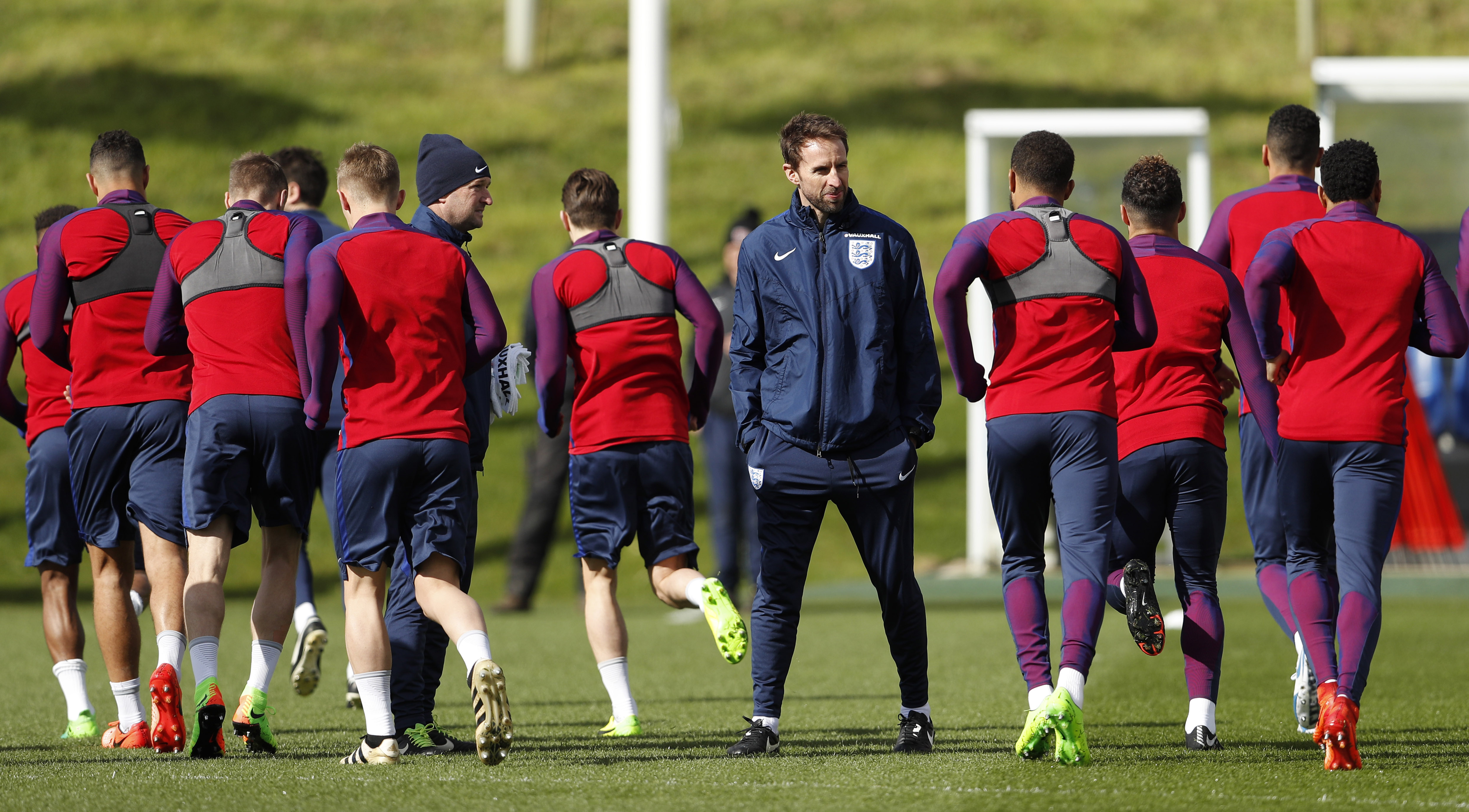 梅斯球员集体训练备战下一场比赛,全力以赴的简单介绍 梅斯球员集体训练备战下一场比赛,全力以赴的简单介绍