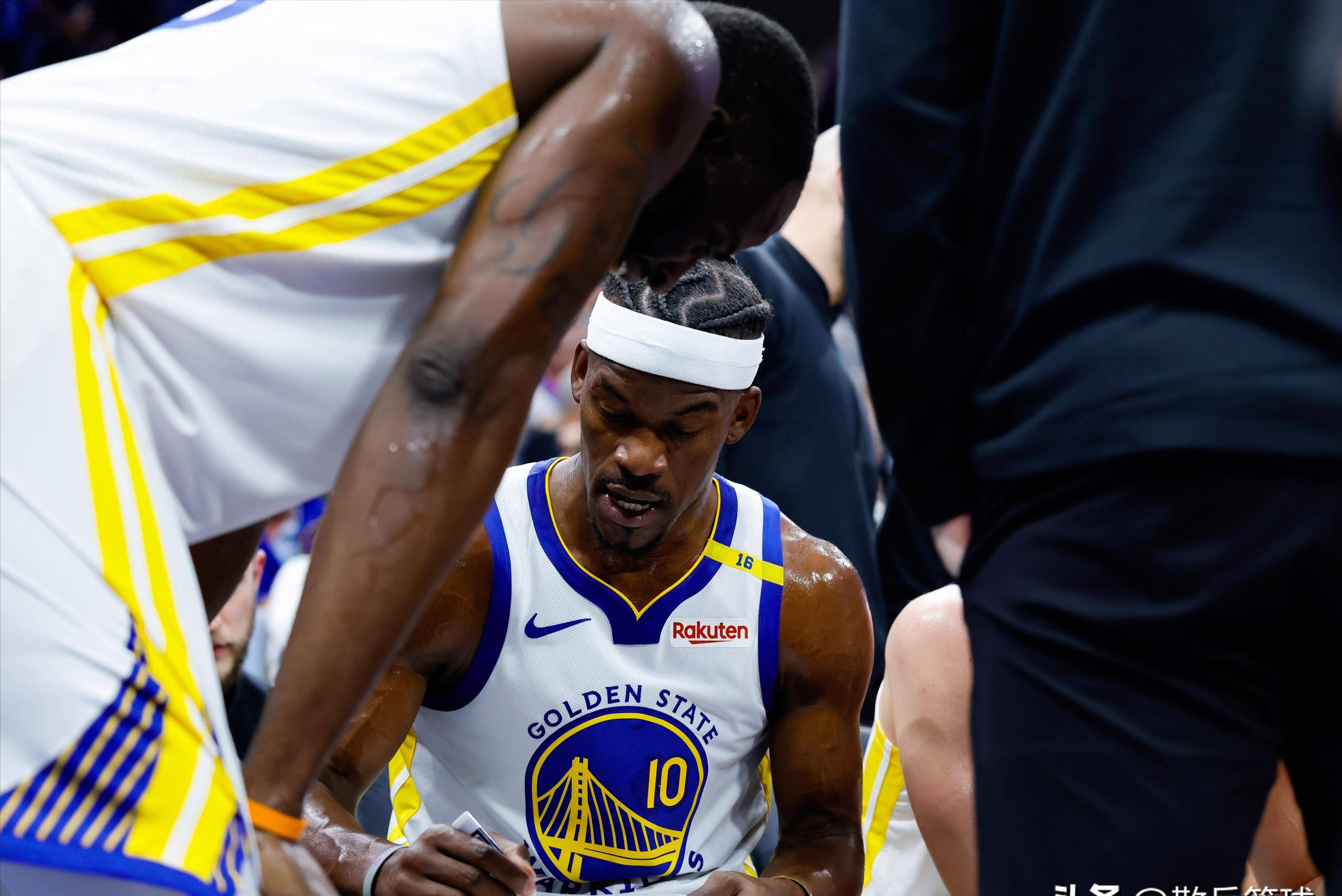 开云体育官网-包含勇士队即将拉开新赛季帷幕，球员信心十足备战的词条