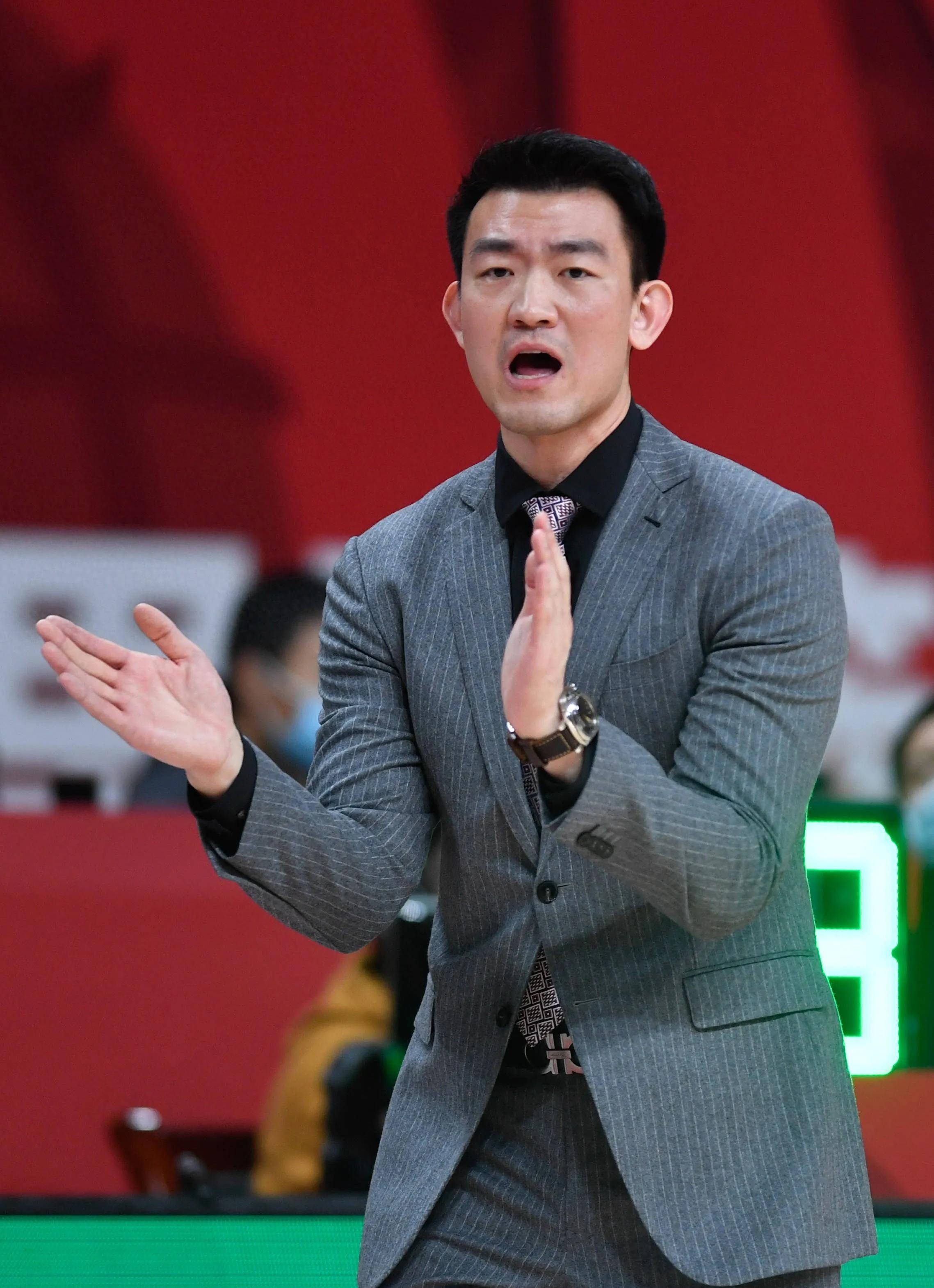 开云体育在线-球队换上替补球员，战术调整有效果