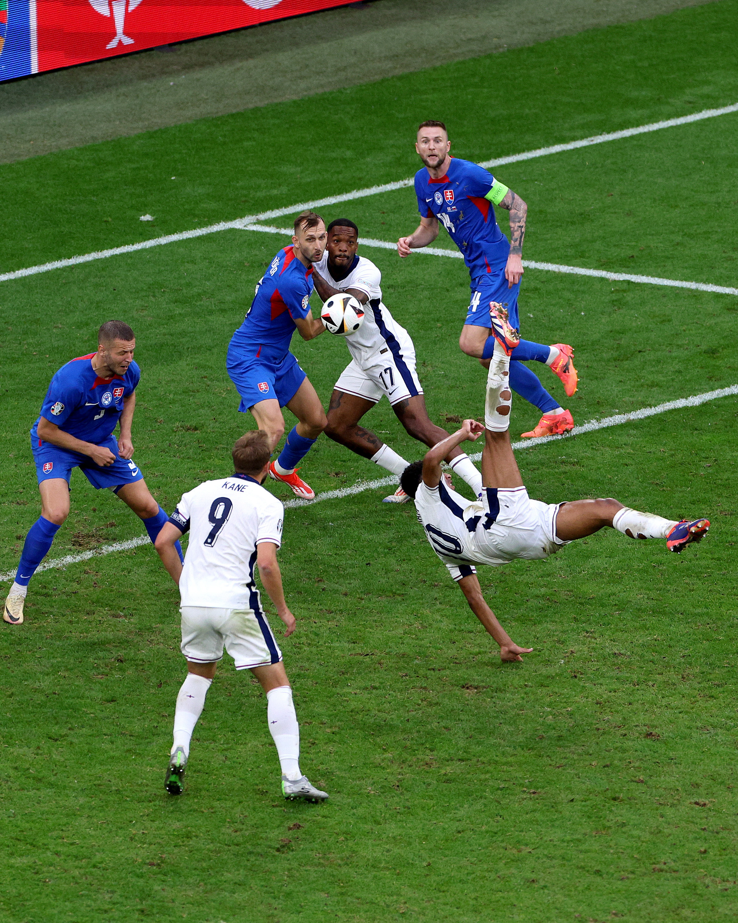 开云体育下载-斯洛伐克队势如破竹晋级欧锦赛半决赛的简单介绍