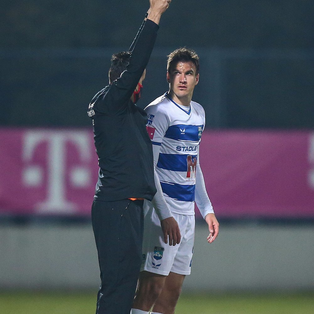 开云体育-包含双前锋携手破门，助球队取得三分的词条