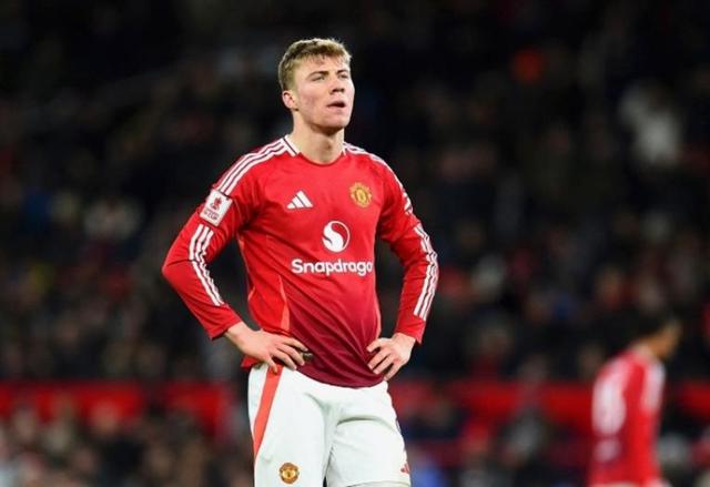 曼联负于沃特福德,英超领头羊宝座动摇的简单介绍 曼联负于沃特福德,英超领头羊宝座动摇的简单介绍