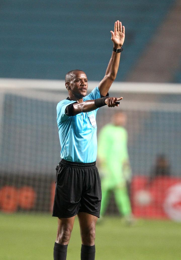 关于赛前专访:突尼斯青年体育主帅谈世俱杯目标的信息 关于赛前专访:突尼斯青年体育主帅谈世俱杯目标的信息