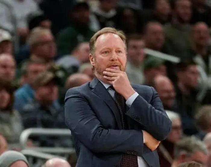 包含黑队主教练调整战术,取得连胜佳绩的词条 包含黑队主教练调整战术,取得连胜佳绩的词条