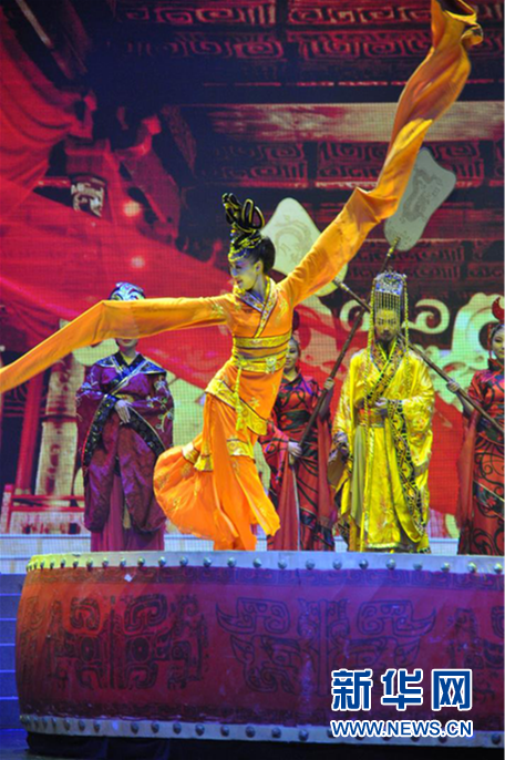 开云下载-跳马比赛，飞驰冲刺：体操运动员演绎华章的简单介绍