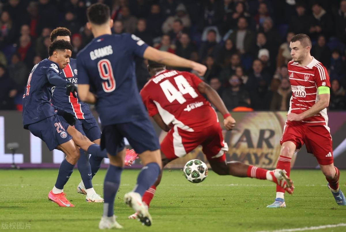 开云体育平台APP-包含利物浦再获胜利，欧冠半决赛裁判争议不断的词条