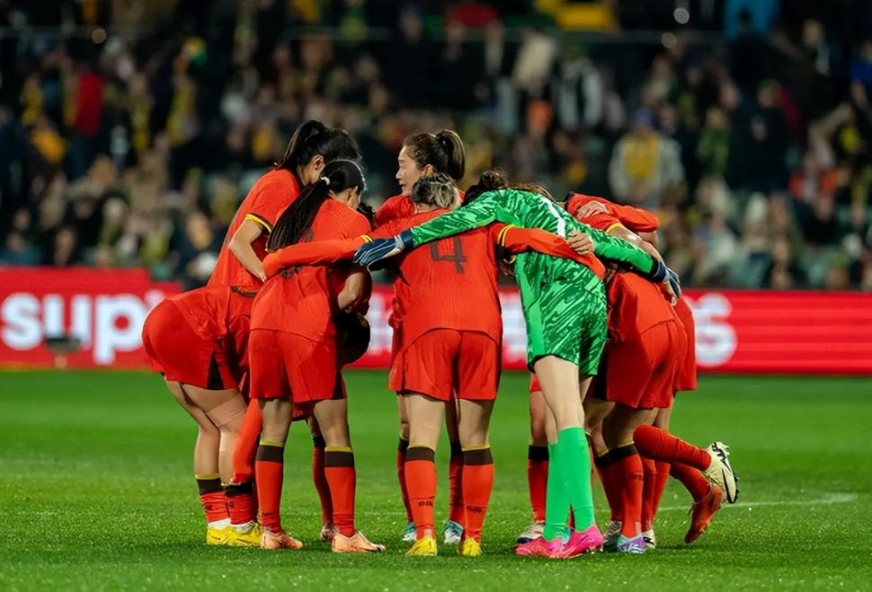 开云体育官方网站-包含纵横捭阖！女子足球比赛中无数精彩瞬间的词条