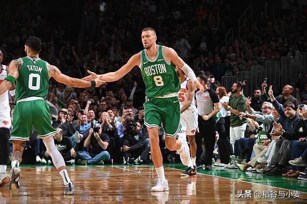 首发大将表现出色,球队雄踞榜首取得胜利的简单介绍 首发大将表现出色,球队雄踞榜首取得胜利的简单介绍