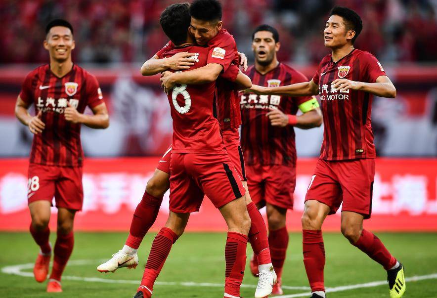 上港客场击败鲁能,保持领先优势 上港客场击败鲁能,保持领先优势