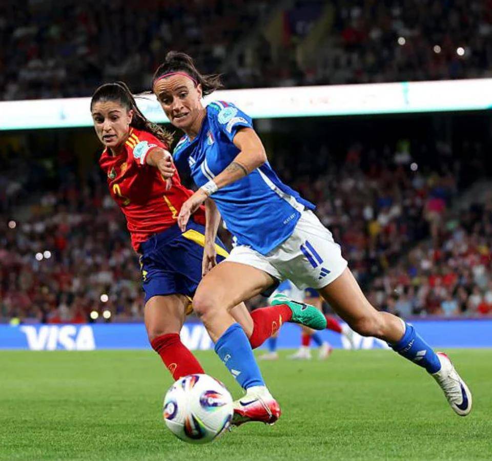 荷兰女足表现出色成功晋级八强