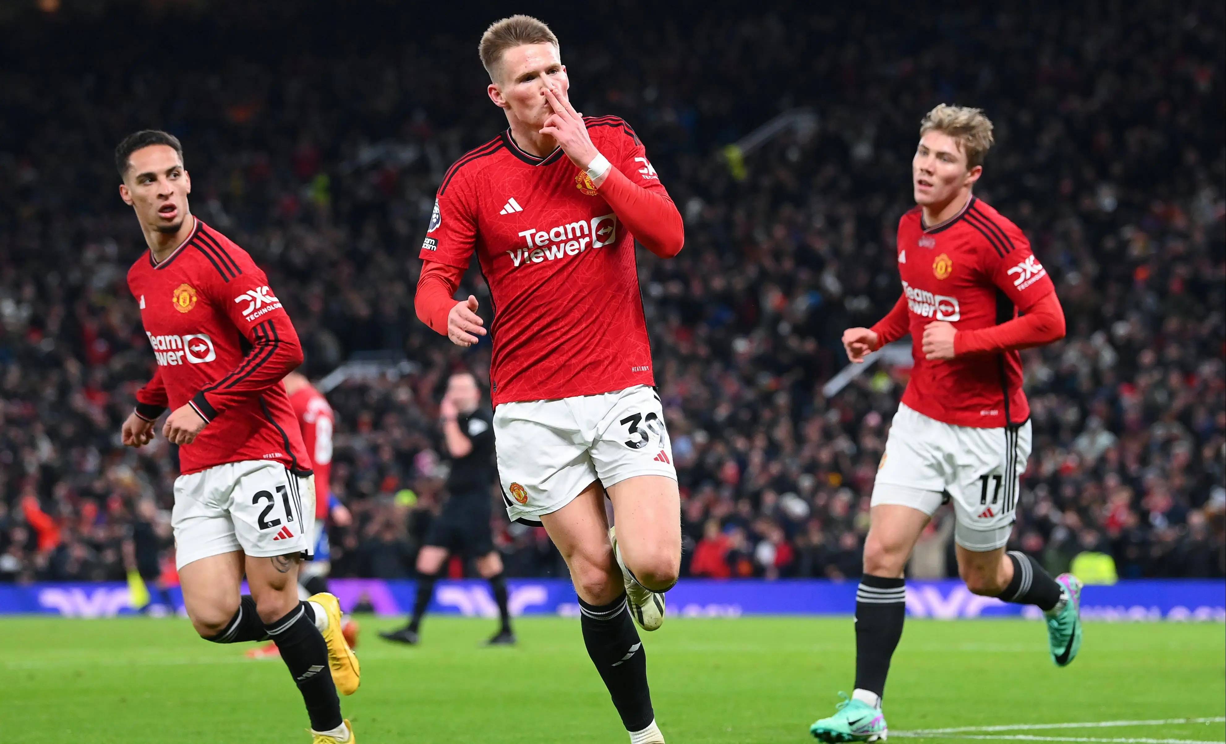 开云APP-关于曼联主场取胜，保持连胜态势的信息