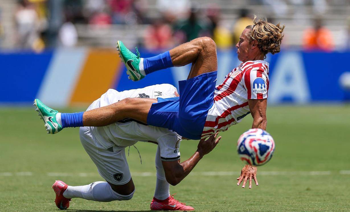 意大利队力克AC米兰,格列兹曼世界波破门中超 意大利队力克AC米兰,格列兹曼世界波破门中超