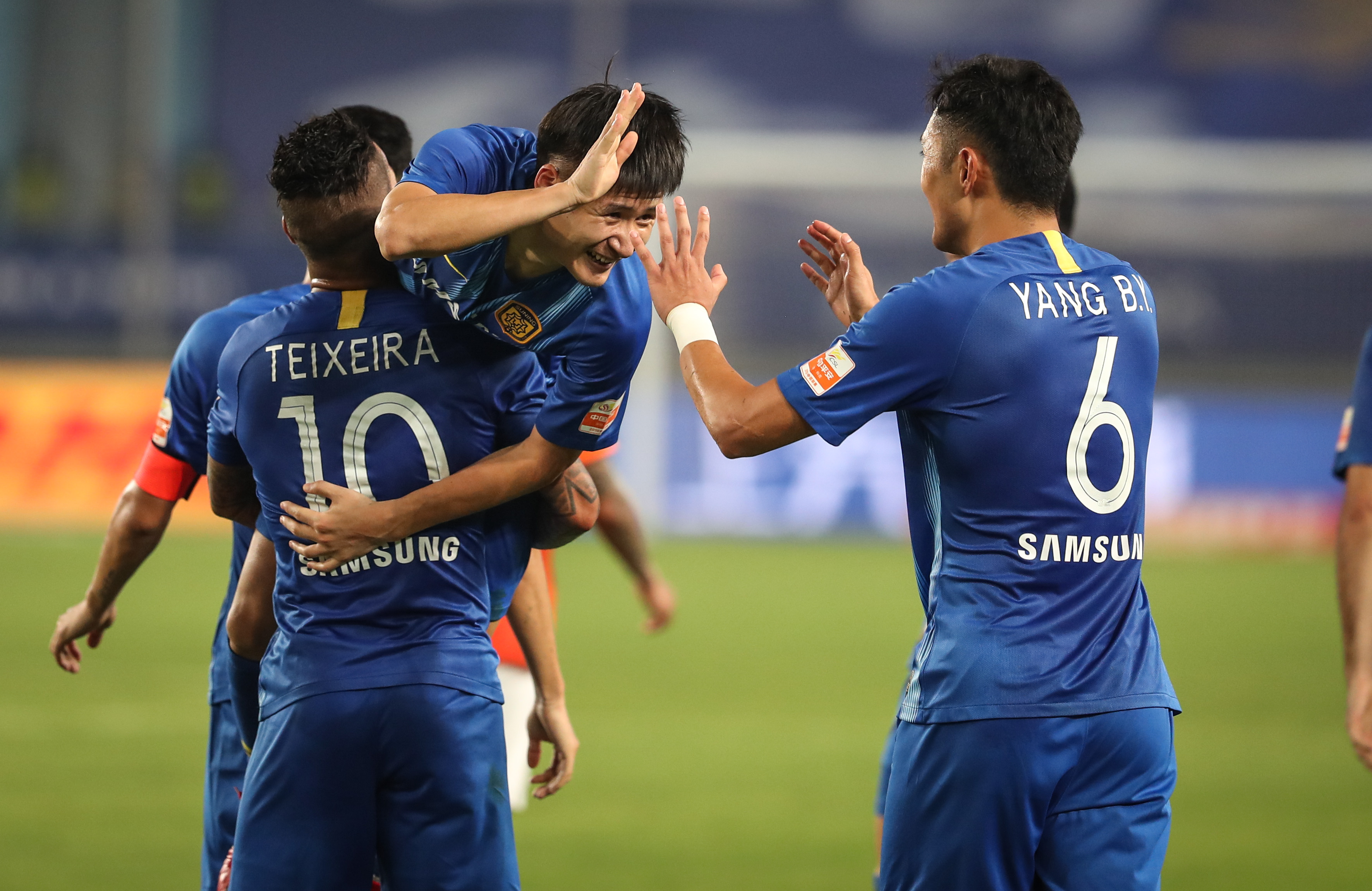 广州恒大2-0胜江苏苏宁,取得中超领先优势的简单介绍 广州恒大2-0胜江苏苏宁,取得中超领先优势的简单介绍