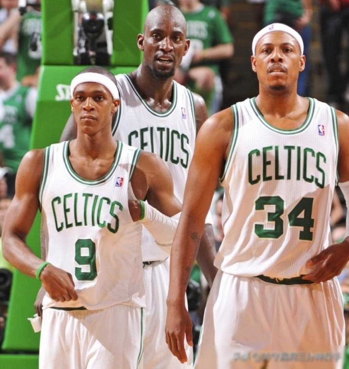 篮球明星宣布离队，转投新俱乐部