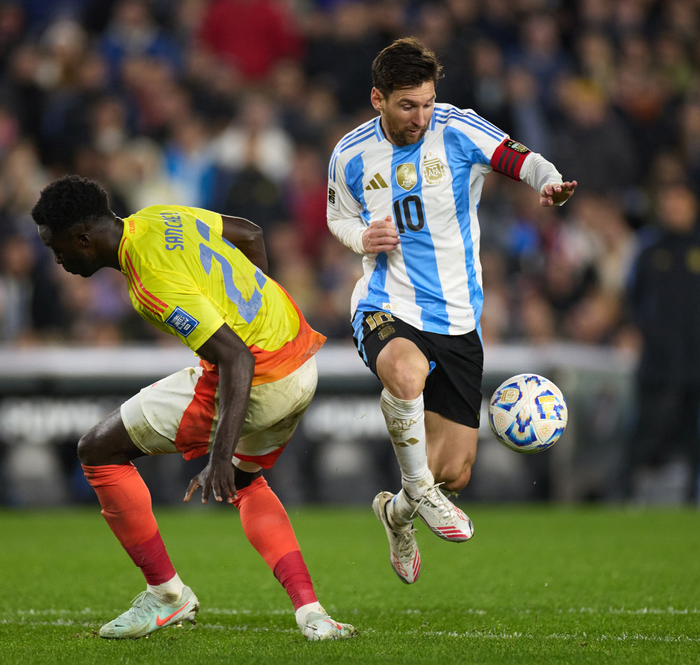 开云下载-足球赛事精彩纷呈，世界杯前奏渐近