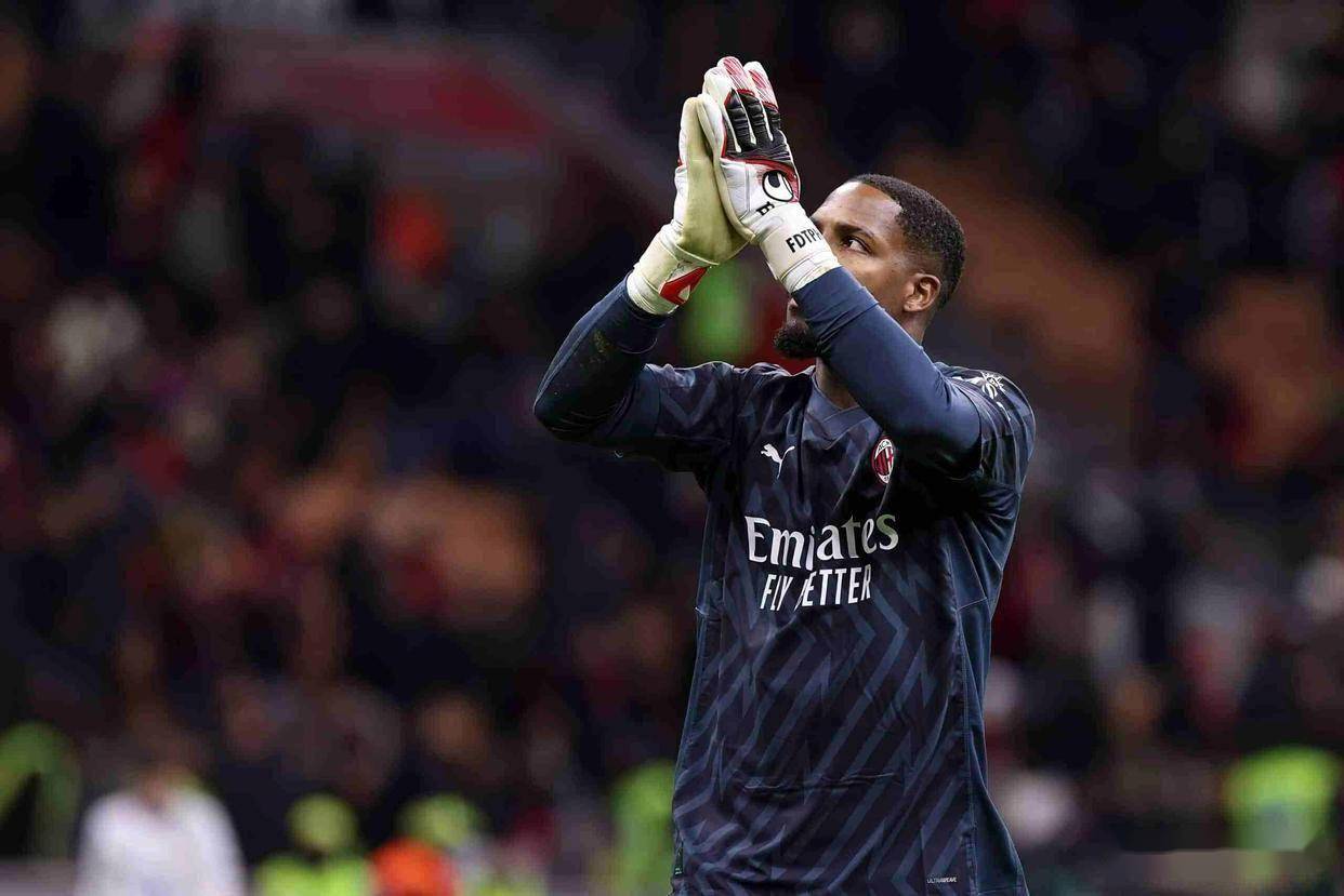 开云体育-切尔西门将神勇扑救，保护球门如磐石的简单介绍