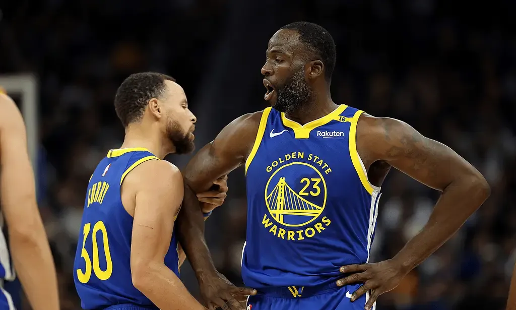 开云体育官网-雄鹿主场擒勇士，豪取九连胜