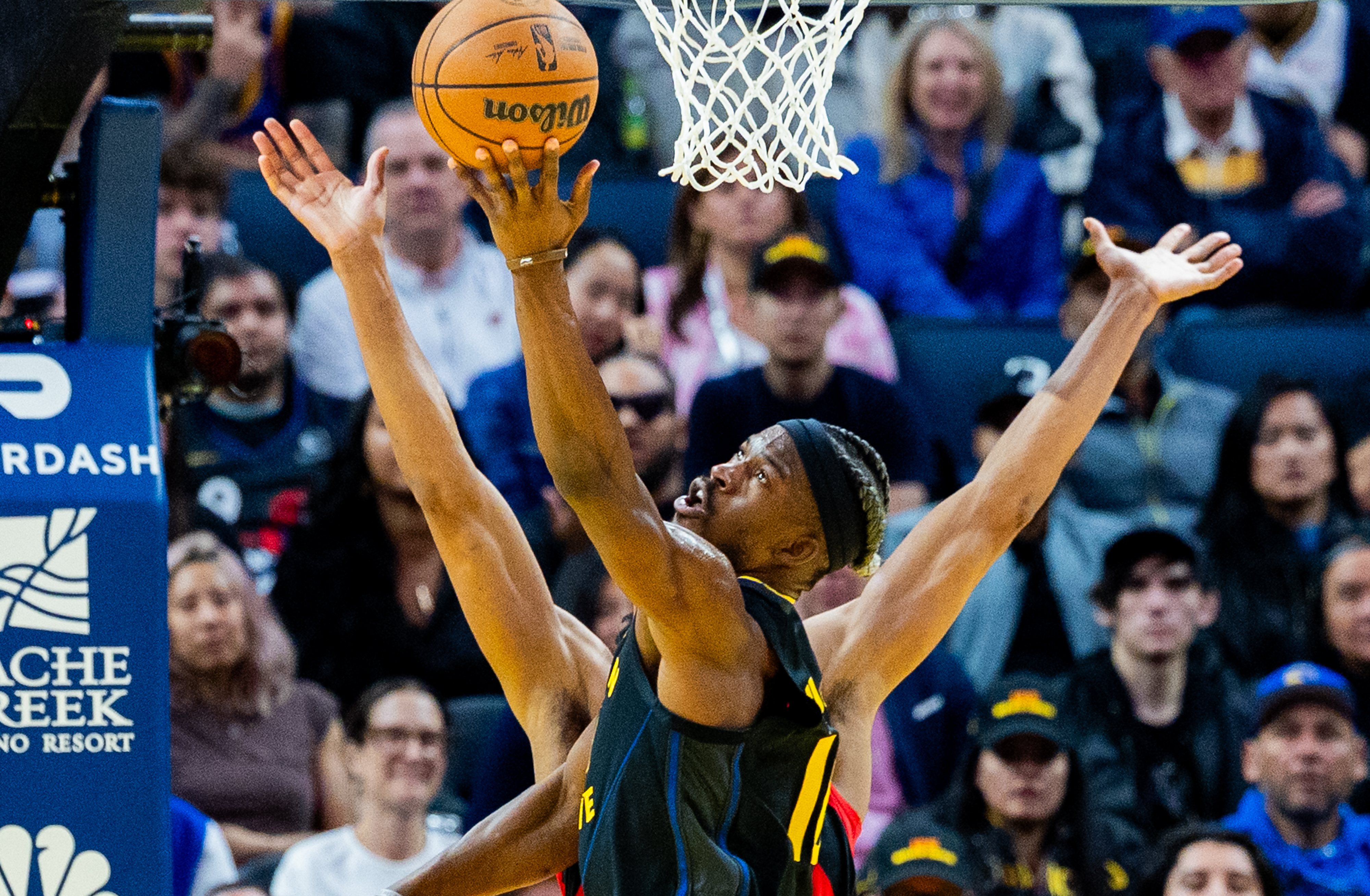 开云体育app-勇士大胜猛龙，夺取常规赛连胜的简单介绍