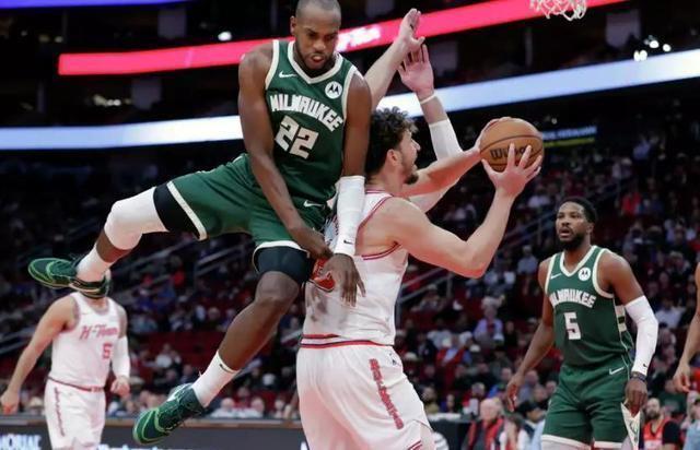 吉林队碾压辽宁队,字母哥状态火热 吉林队碾压辽宁队,字母哥状态火热