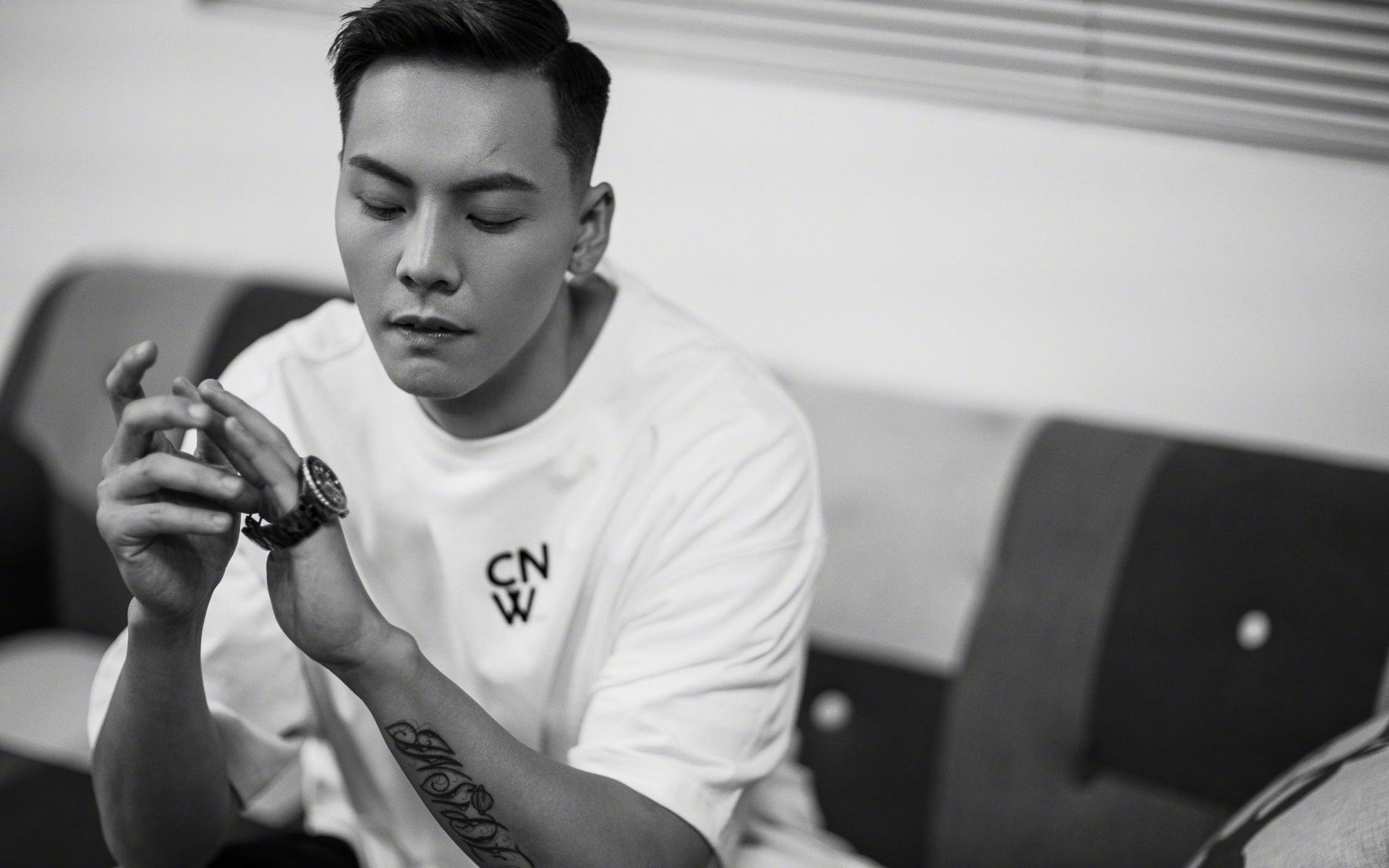 开云体育下载-破冰之战，锡安在巨人舞台上的觉醒