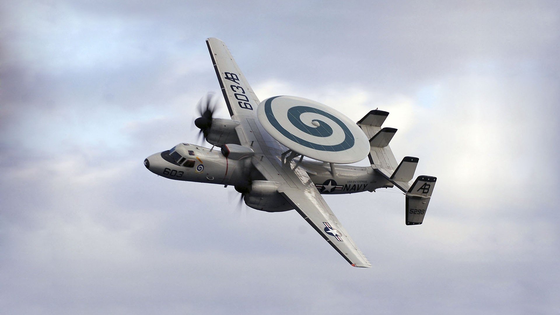 开云APP-跨界竞技狂想曲，热火封锁老鹰，拉文在F1揭幕战以速度接管赛道